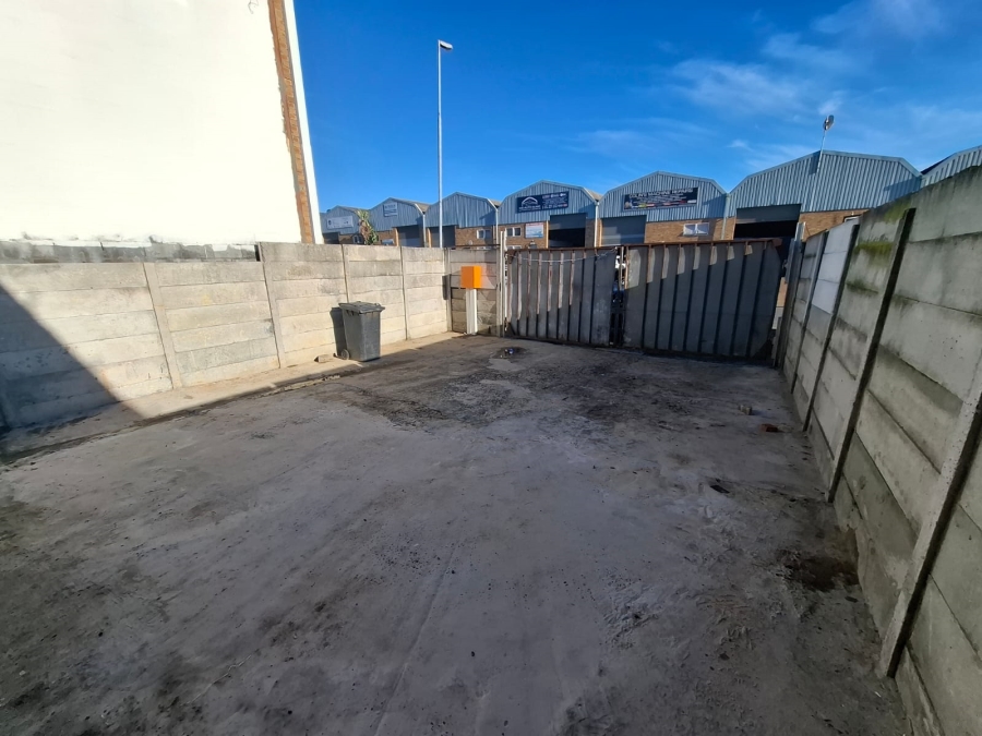 To Let Commercial Property for Rent in Stikland Industrial Western Cape